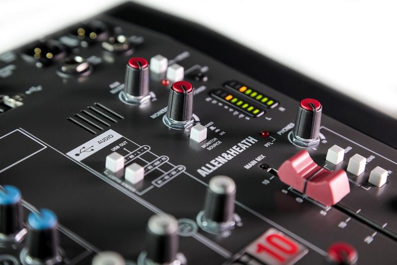 Allen & Heath ZEDi-10 - Image 4