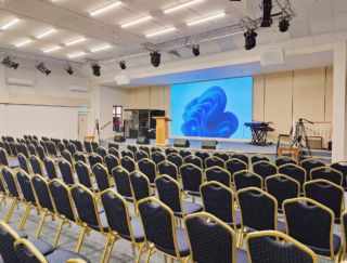 A recent audio visual installation in this South London church. Including LED wall, distributed screens, audio and streaming. 

#churchaudio
#churchaudiovisual 
#churchtech 
#ledwall