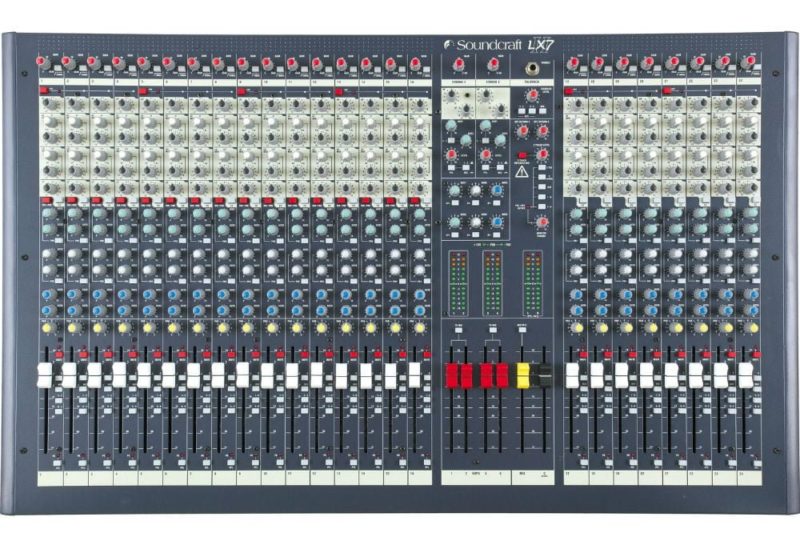 Soundcraft LX7ii - 24 Channel