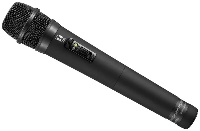 TOA WS-5225 'Roaming' Hand Held Mic System